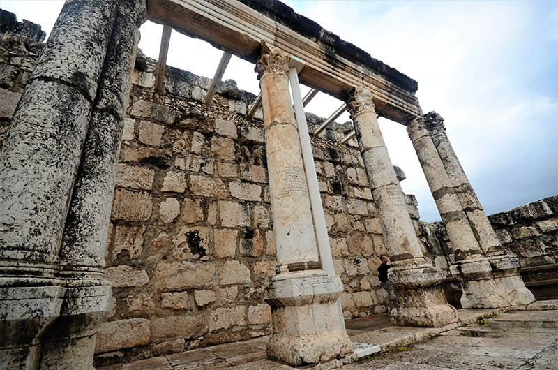 A view of a stone building